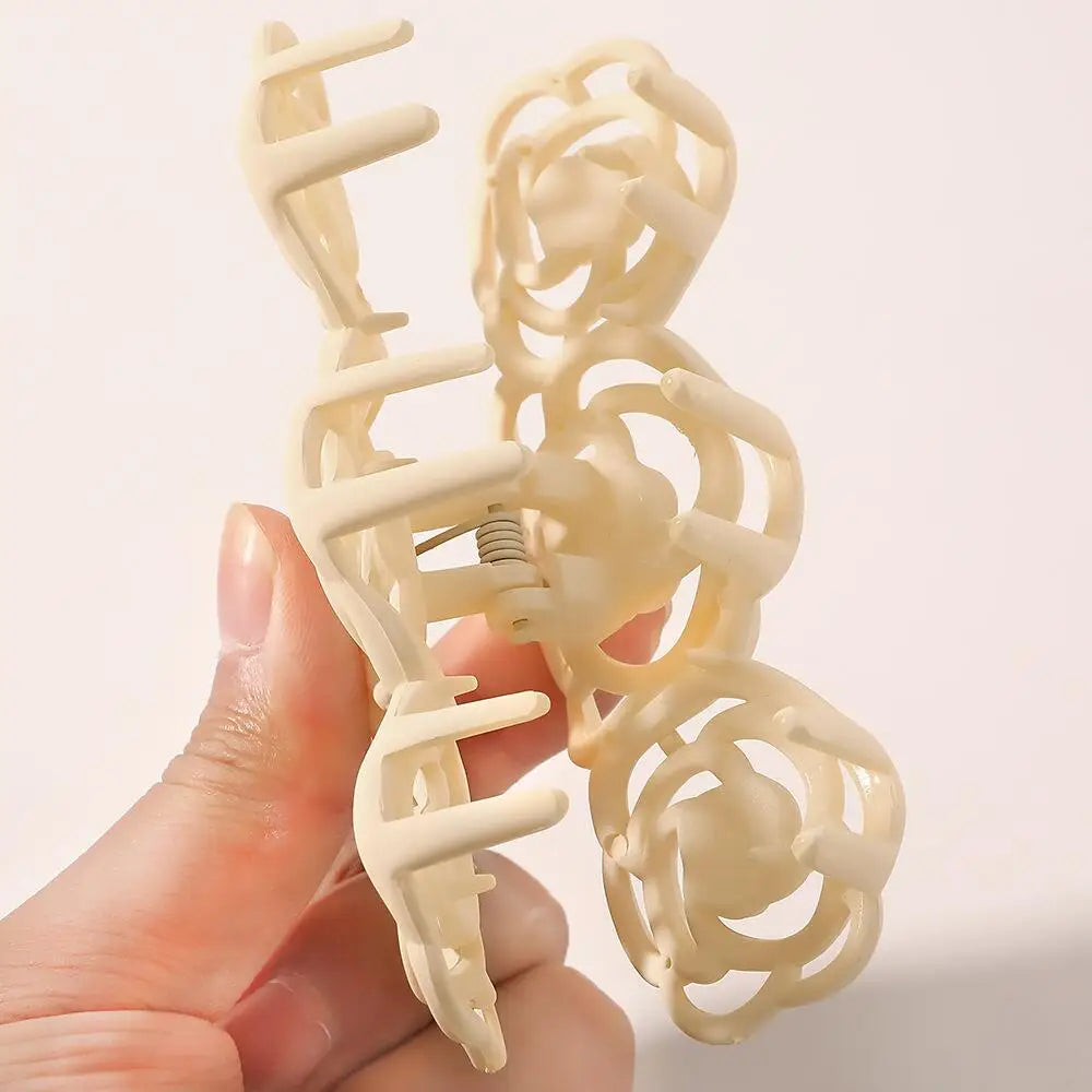 5 Chic Korea Retro Shark Hair Claw Clips - Must-Have Rose Flower Barrettes for Stylish Ponytails!