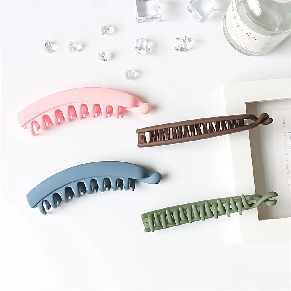 Stylish Geometric Hair Claws - Vintage Hairpins for Women & Girls - Must-Have Accessories!